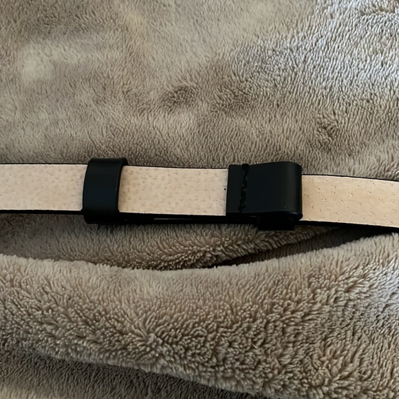 Chicos Black Leather Belt with Silver Sparkly Hardware size ML. - Picture 8 of 8